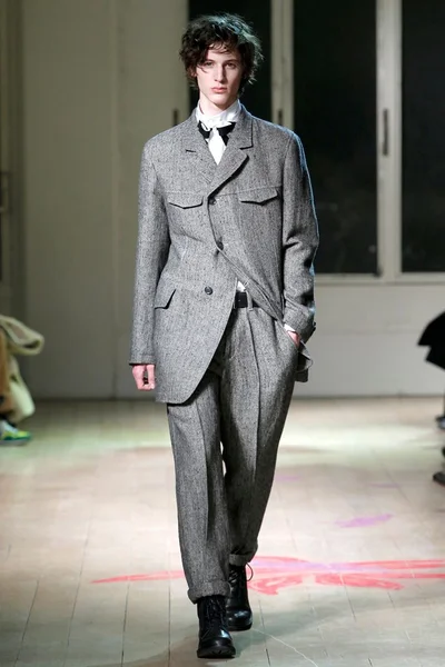 Look 1